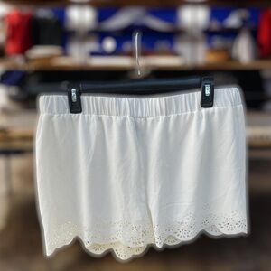 HeartSoul White Shorts with Lace Eyelet Trim